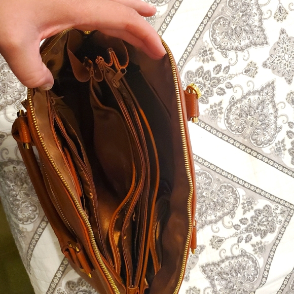 Handbag - Picture 2 of 8